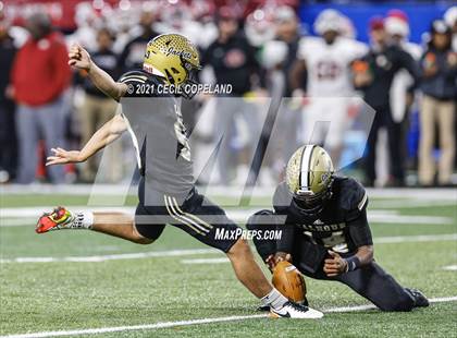Thumbnail 2 in Calhoun vs. Warner Robins (GHSA 5A Championship) photogallery.