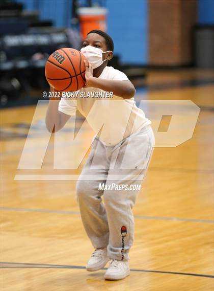 Thumbnail 2 in SIU Charter vs Belleville East (Chick-fil-A Classic) photogallery.