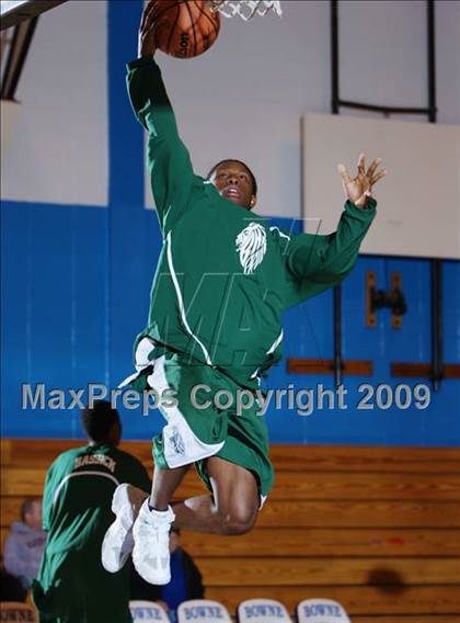 Thumbnail 2 in John Bowne vs Bassick (Queens Jam Christmas Classic) photogallery.