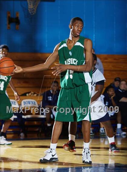 Thumbnail 3 in John Bowne vs Bassick (Queens Jam Christmas Classic) photogallery.