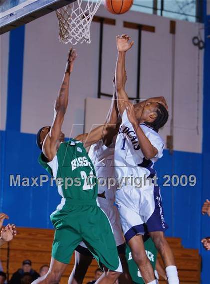 Thumbnail 3 in John Bowne vs Bassick (Queens Jam Christmas Classic) photogallery.