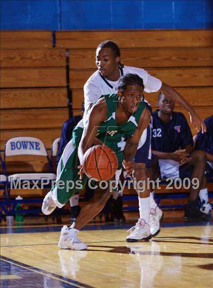 Thumbnail 3 in John Bowne vs Bassick (Queens Jam Christmas Classic) photogallery.