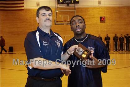 Thumbnail 3 in John Bowne vs Bassick (Queens Jam Christmas Classic) photogallery.