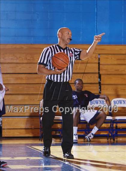 Thumbnail 3 in John Bowne vs Bassick (Queens Jam Christmas Classic) photogallery.