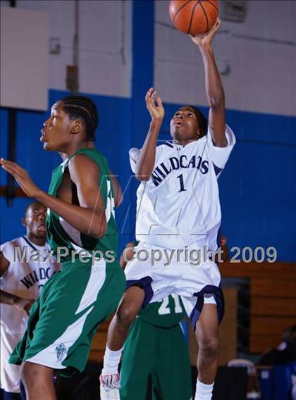 Thumbnail 2 in John Bowne vs Bassick (Queens Jam Christmas Classic) photogallery.