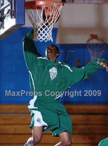 Thumbnail 2 in John Bowne vs Bassick (Queens Jam Christmas Classic) photogallery.