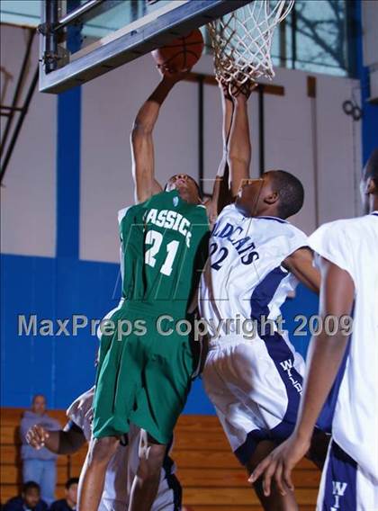Thumbnail 3 in John Bowne vs Bassick (Queens Jam Christmas Classic) photogallery.