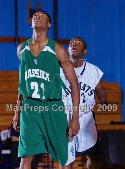 Thumbnail 2 in John Bowne vs Bassick (Queens Jam Christmas Classic) photogallery.