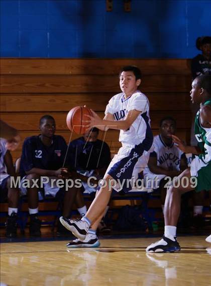 Thumbnail 3 in John Bowne vs Bassick (Queens Jam Christmas Classic) photogallery.