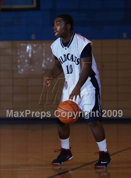 Thumbnail 2 in John Bowne vs Bassick (Queens Jam Christmas Classic) photogallery.