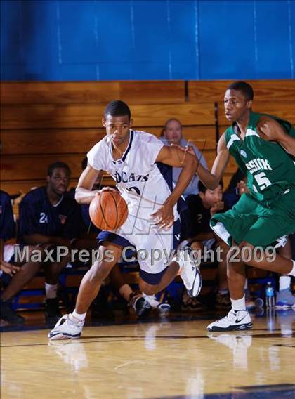 Thumbnail 2 in John Bowne vs Bassick (Queens Jam Christmas Classic) photogallery.