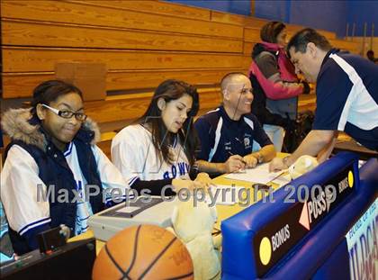 Thumbnail 1 in John Bowne vs Bassick (Queens Jam Christmas Classic) photogallery.