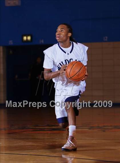 Thumbnail 1 in John Bowne vs Bassick (Queens Jam Christmas Classic) photogallery.