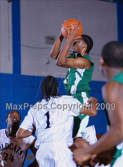 Thumbnail 2 in John Bowne vs Bassick (Queens Jam Christmas Classic) photogallery.