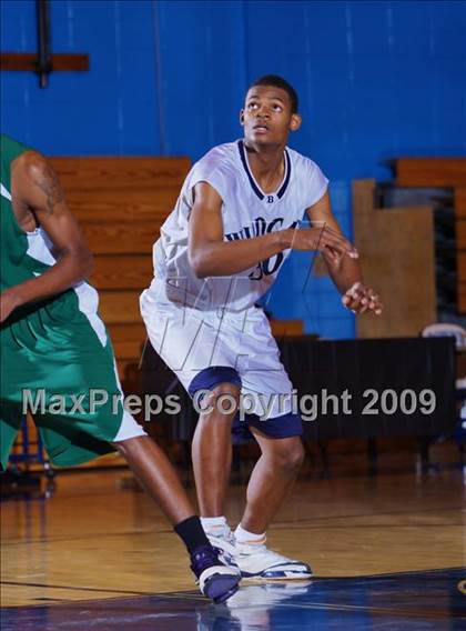 Thumbnail 2 in John Bowne vs Bassick (Queens Jam Christmas Classic) photogallery.