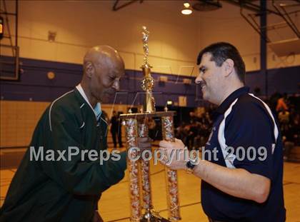 Thumbnail 1 in John Bowne vs Bassick (Queens Jam Christmas Classic) photogallery.