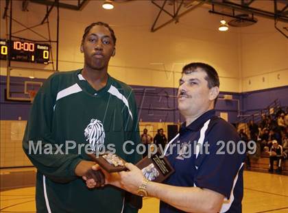 Thumbnail 3 in John Bowne vs Bassick (Queens Jam Christmas Classic) photogallery.