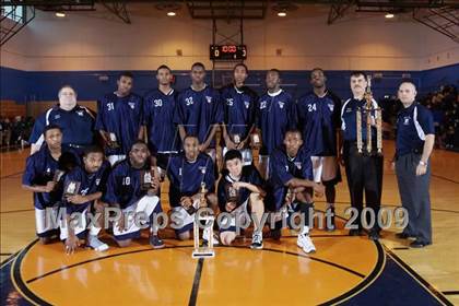 Thumbnail 3 in John Bowne vs Bassick (Queens Jam Christmas Classic) photogallery.