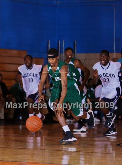 Thumbnail 2 in John Bowne vs Bassick (Queens Jam Christmas Classic) photogallery.