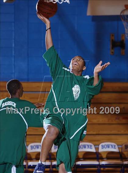 Thumbnail 1 in John Bowne vs Bassick (Queens Jam Christmas Classic) photogallery.