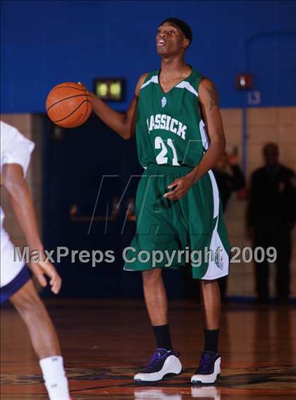 Thumbnail 1 in John Bowne vs Bassick (Queens Jam Christmas Classic) photogallery.