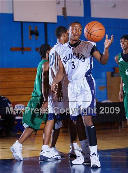 Thumbnail 2 in John Bowne vs Bassick (Queens Jam Christmas Classic) photogallery.