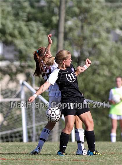 Thumbnail 2 in Bearden vs. Sevier County (Bearden Invitational) photogallery.