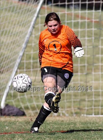 Thumbnail 3 in Bearden vs. Sevier County (Bearden Invitational) photogallery.
