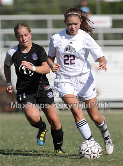Thumbnail 2 in Bearden vs. Sevier County (Bearden Invitational) photogallery.
