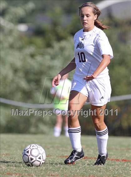 Thumbnail 1 in Bearden vs. Sevier County (Bearden Invitational) photogallery.