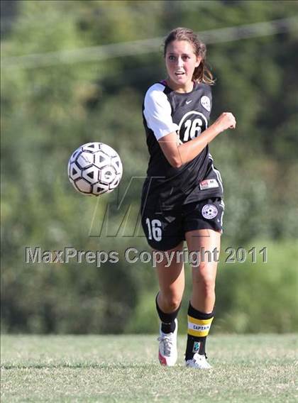 Thumbnail 1 in Bearden vs. Sevier County (Bearden Invitational) photogallery.