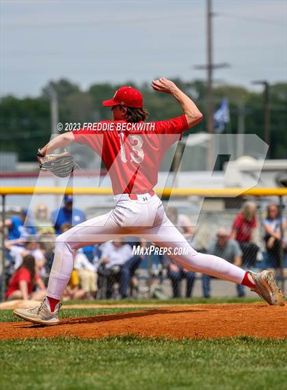 Thumbnail 1 in Evansville Mater Dei @ Evansville Memorial photogallery.