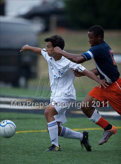 Thumbnail 3 in North Stafford vs Deep Run (VHSL AAA State Final) photogallery.