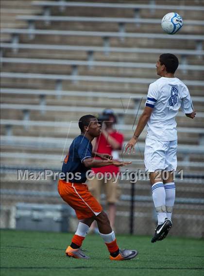 Thumbnail 1 in North Stafford vs Deep Run (VHSL AAA State Final) photogallery.