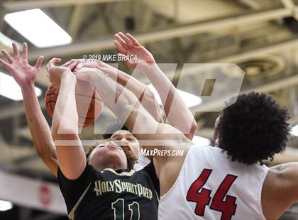 Thumbnail 3 in Holy Spirit Prep vs. Long Island Lutheran (Spalding Hoophall Classic) photogallery.