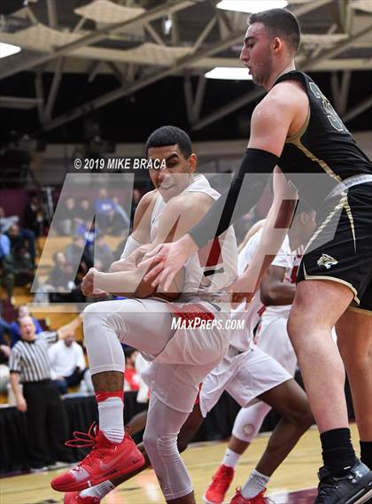 Thumbnail 2 in Holy Spirit Prep vs. Long Island Lutheran (Spalding Hoophall Classic) photogallery.