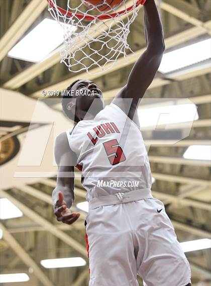 Thumbnail 3 in Holy Spirit Prep vs. Long Island Lutheran (Spalding Hoophall Classic) photogallery.