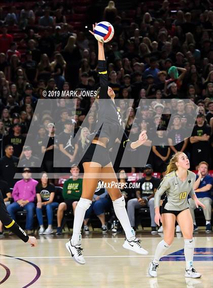 Thumbnail 2 in Basha vs. Perry (AIA 6A Final)  photogallery.