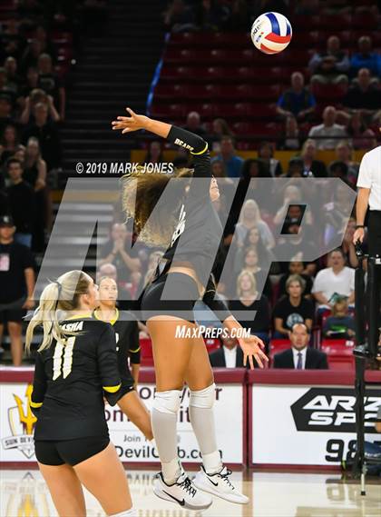 Thumbnail 3 in Basha vs. Perry (AIA 6A Final)  photogallery.