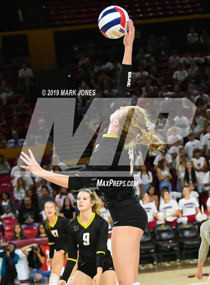 Thumbnail 1 in Basha vs. Perry (AIA 6A Final)  photogallery.