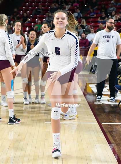 Thumbnail 2 in Basha vs. Perry (AIA 6A Final)  photogallery.
