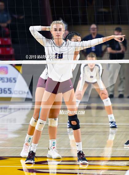 Thumbnail 1 in Basha vs. Perry (AIA 6A Final)  photogallery.