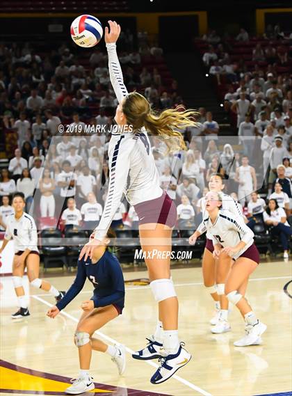 Thumbnail 1 in Basha vs. Perry (AIA 6A Final)  photogallery.