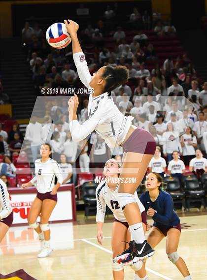 Thumbnail 2 in Basha vs. Perry (AIA 6A Final)  photogallery.