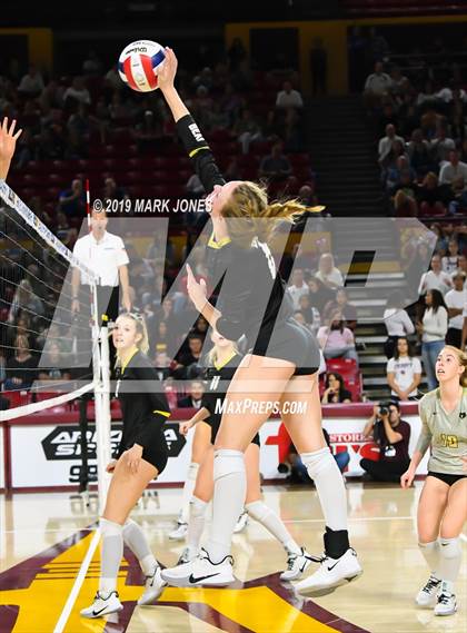 Thumbnail 1 in Basha vs. Perry (AIA 6A Final)  photogallery.