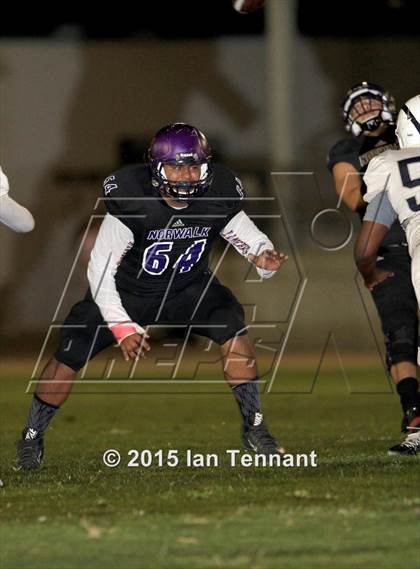 Thumbnail 2 in Norwalk vs. Mayfair photogallery.