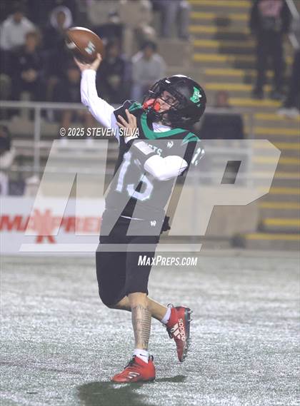 Thumbnail 2 in Lincoln vs. Granite Hills (CIF SDS Division 1 Final) photogallery.