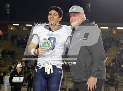 Thumbnail 2 in Lincoln vs. Granite Hills (CIF SDS Division 1 Final) photogallery.