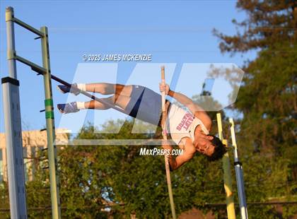 Thumbnail 2 in WCAL Finals (Pole Vault) photogallery.