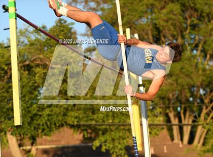 Thumbnail 2 in WCAL Finals (Pole Vault) photogallery.